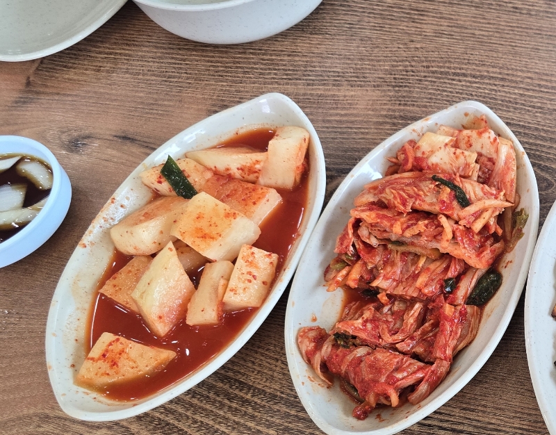 김치가 일품인 '33호 할머니집