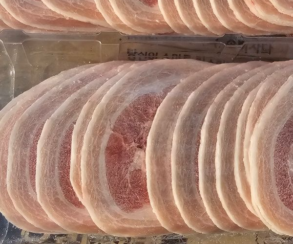 포장되어있는-냉동-꽃삼겹살