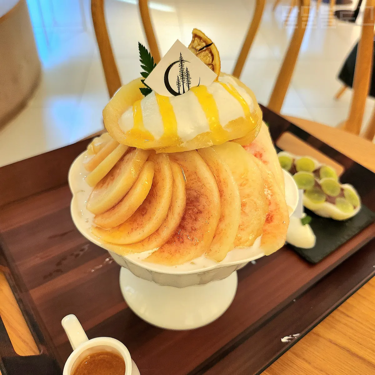 성수-서울숲-포레스트-복숭아-빙수