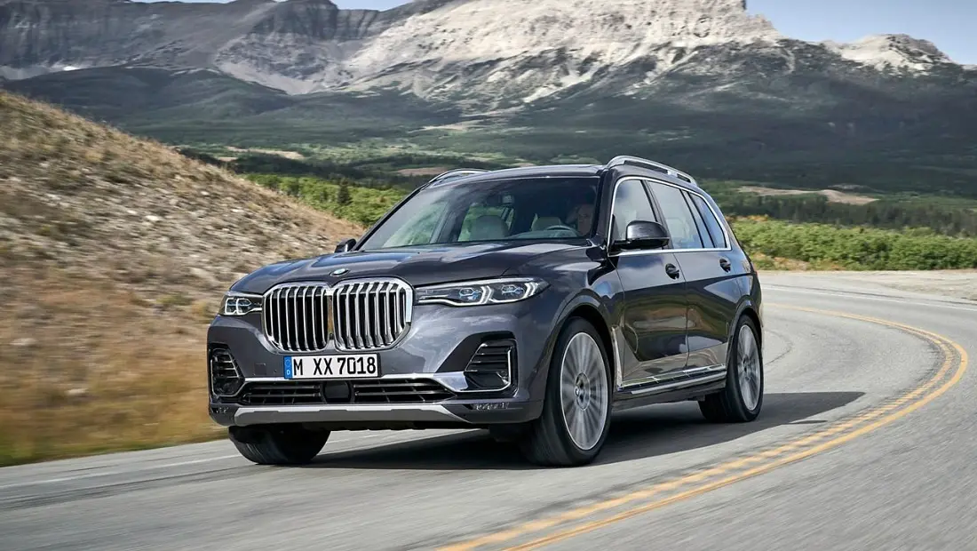 BMW X7 가격 실구매가 모의견적 제원 파워트레인 옵션 카탈로그 내부 색상 디자인 인테리어 편의사양 안전사양 승차감 총정리