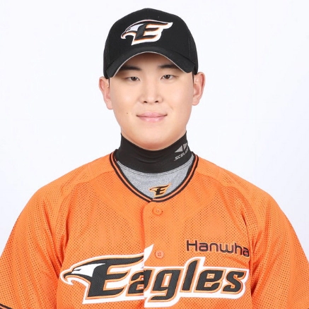 정은원 프로필 나이 고향 학력 연봉 야구선수 경력 인스타