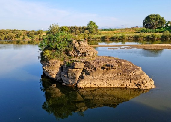의령 솥바위 전설