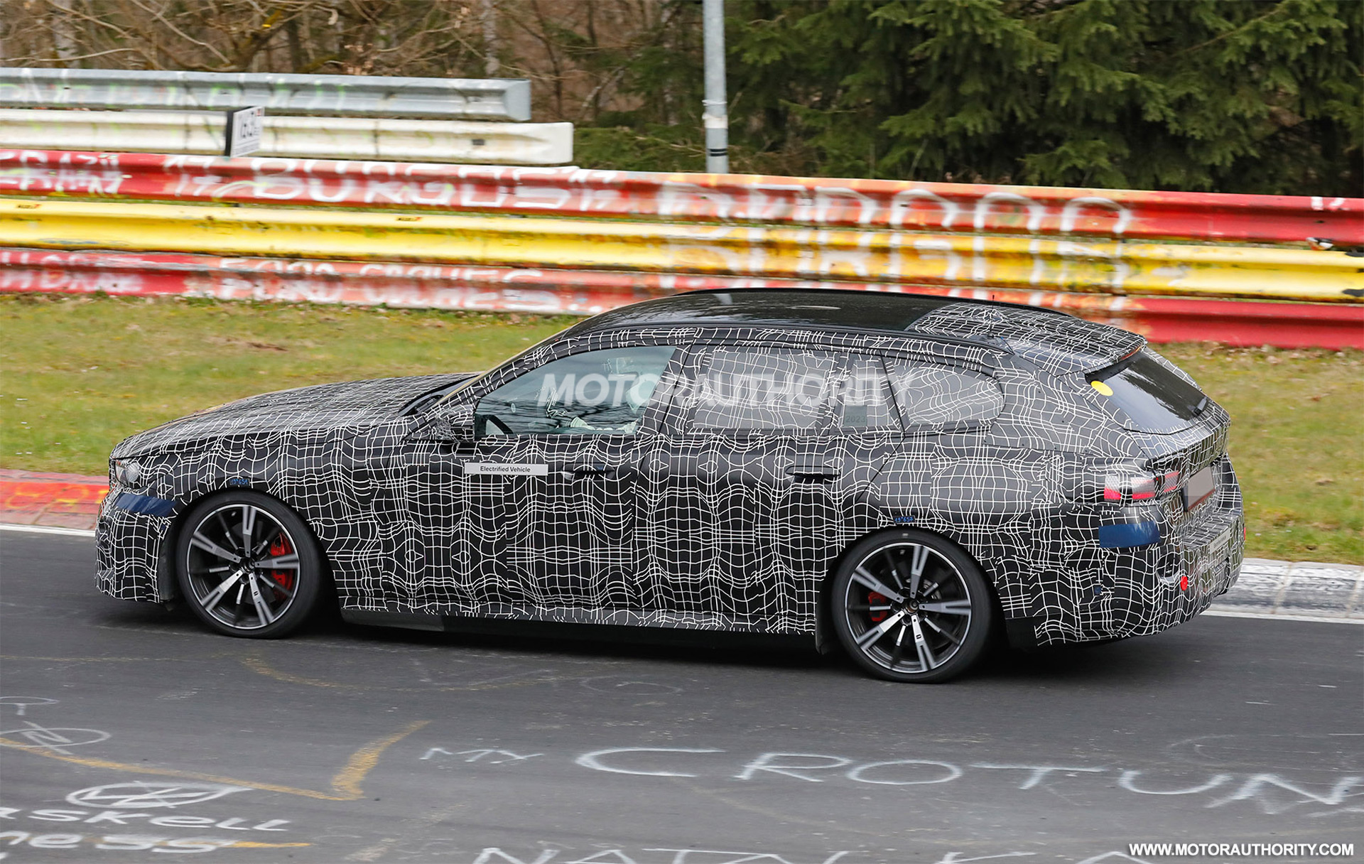 BMW 전기 왜건 &#39;i5 투어링&#39;