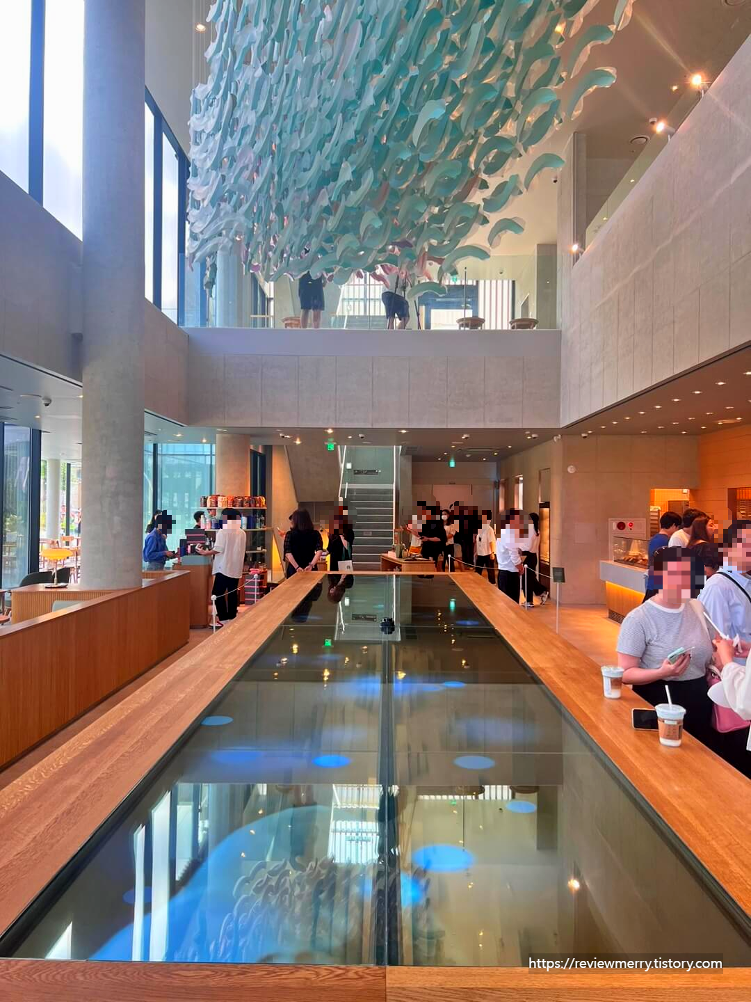 1층 메인테이블