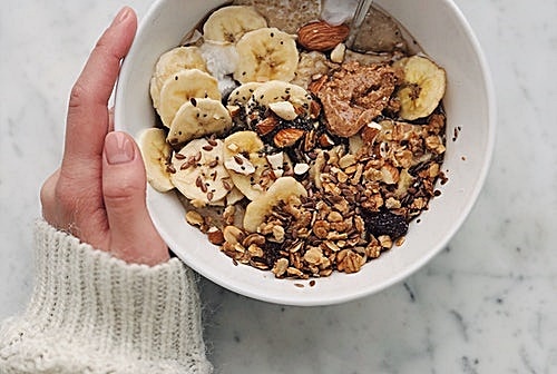 키토제닉 치킨과 같은 패스트푸드 8가지