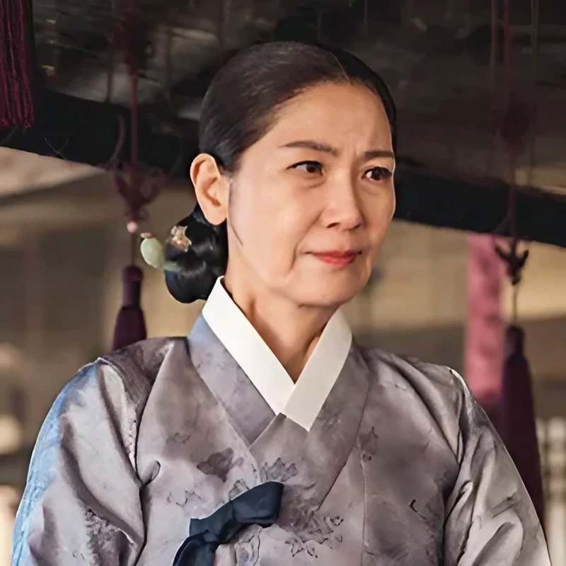 밤에 피는 꽃에서 오난경을 연기하는 서이숙