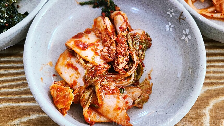 백년옥-밑반찬-김치