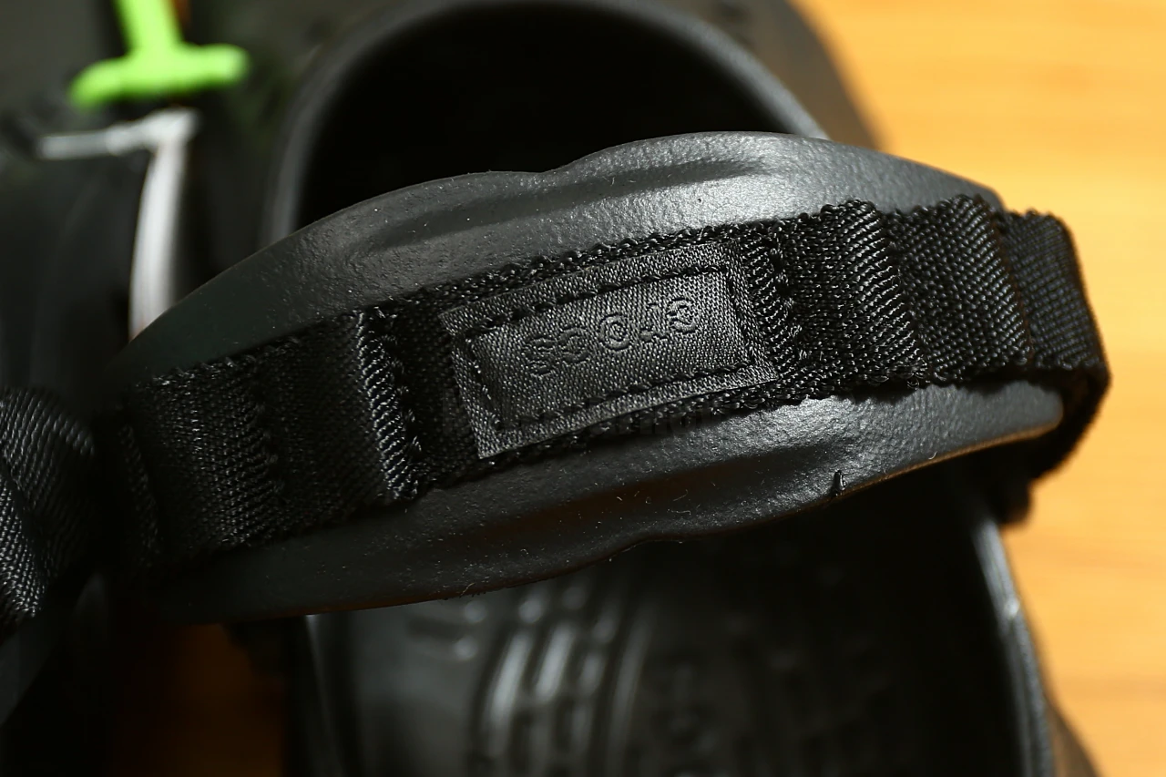 크록스 스트랩 로고 Crocs strap logo