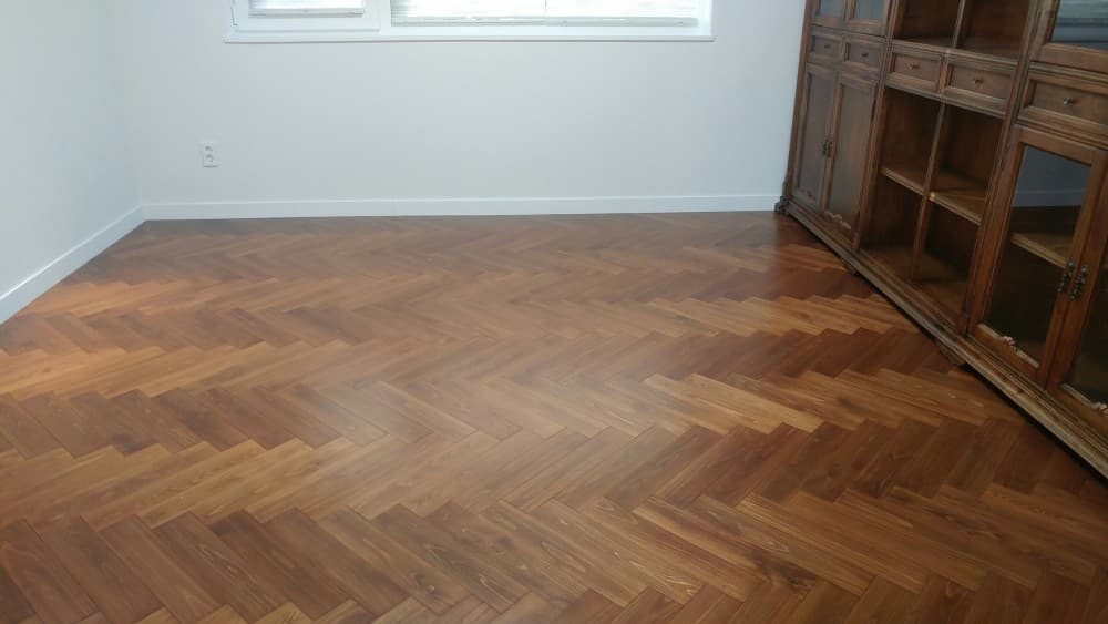 겨울철 따뜻한 히노끼 마루 관리법