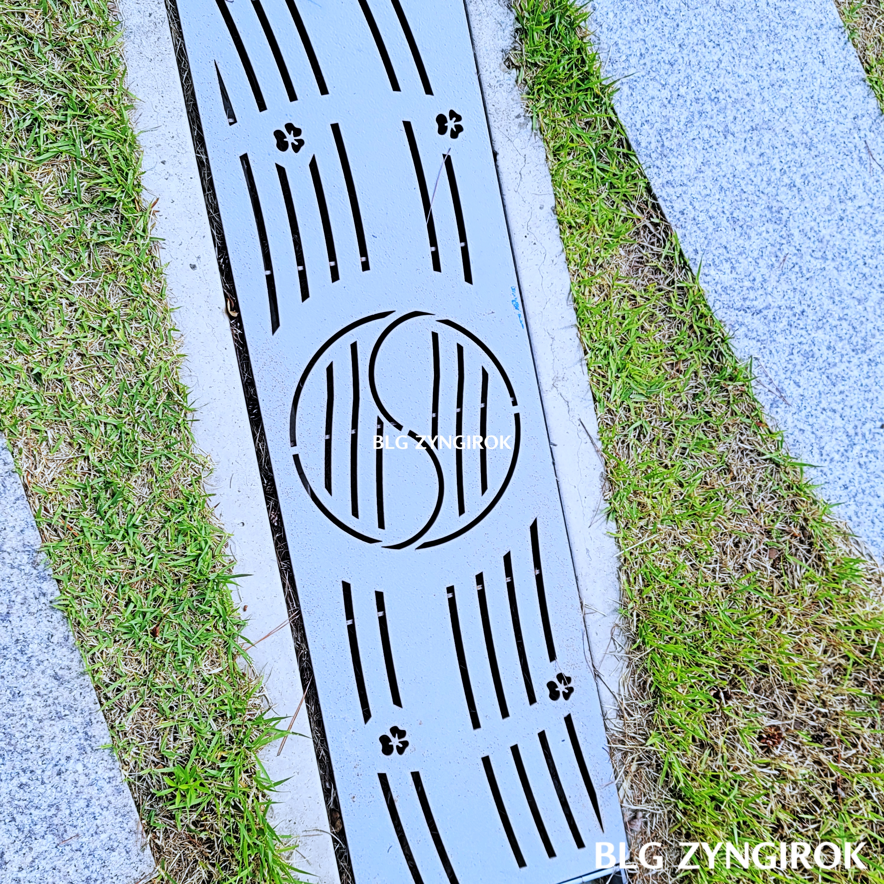 국립괴산호국원의-관개-시설에도-태극이-새겨져있다.