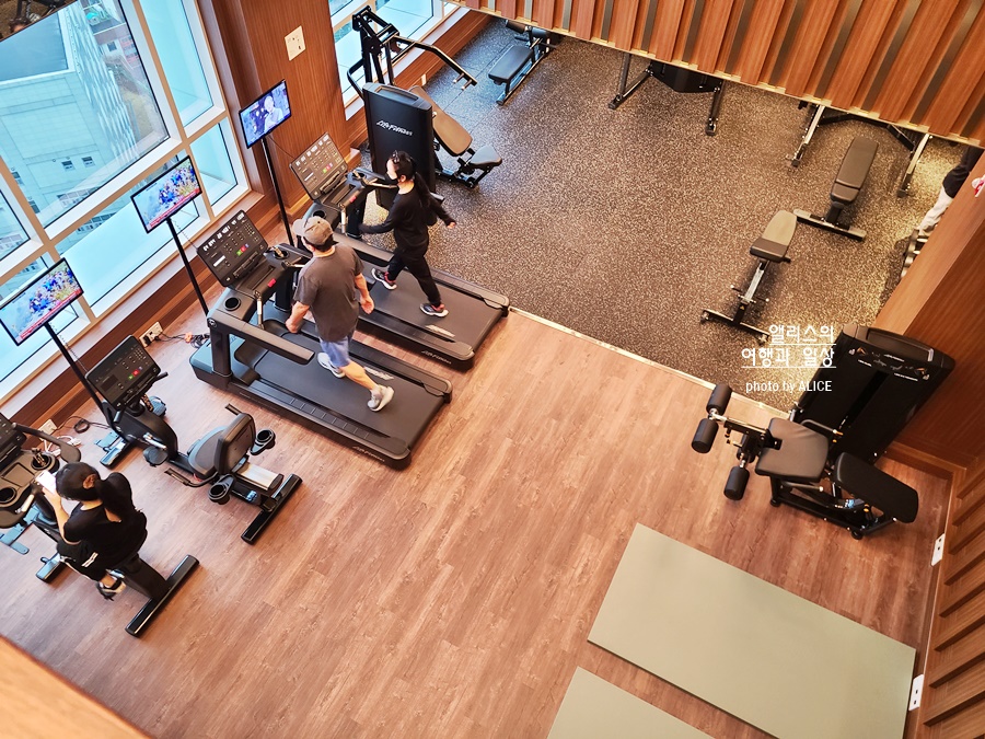 한강뷰 호캉스 호텔 나루 서울 엠갤러리 부아쟁 레스토랑 인피니티풀 추천