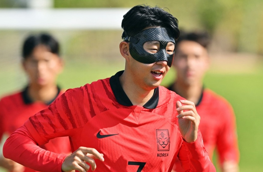 대한민국 국가 대표팀 주장 손흥민 선수의 모습