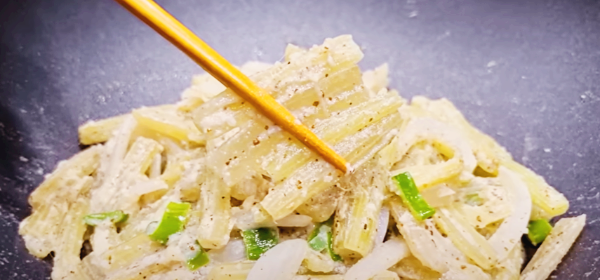 머위대 들깨볶음