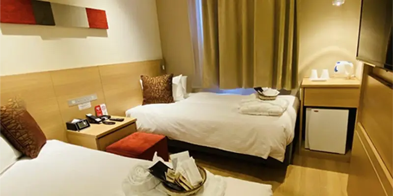 레드루프 인 & 스위트 오사카 객실