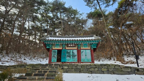 김제 망해사 : 김제평야의 일출과 새만금지구의 일몰이 있는 바다를 바라보는 사찰