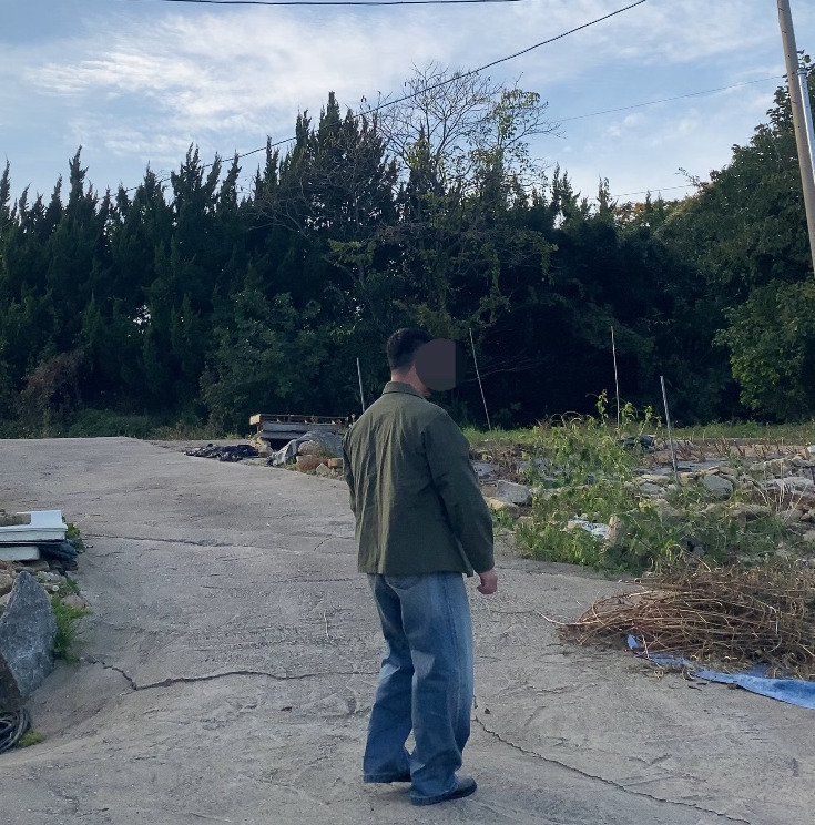 데일리룩('25. 10. 25.)유니폼브릿지 m43 m1943 헌팅재킷 필드재킷 야상, 폴로 베이직 티셔츠, 에러스익셉티드 왁스드 데님팬츠, 킨치 구두 더비슈즈 SHOWER 808