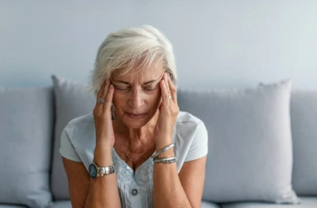 두통의 원인과 종류 치료 방법