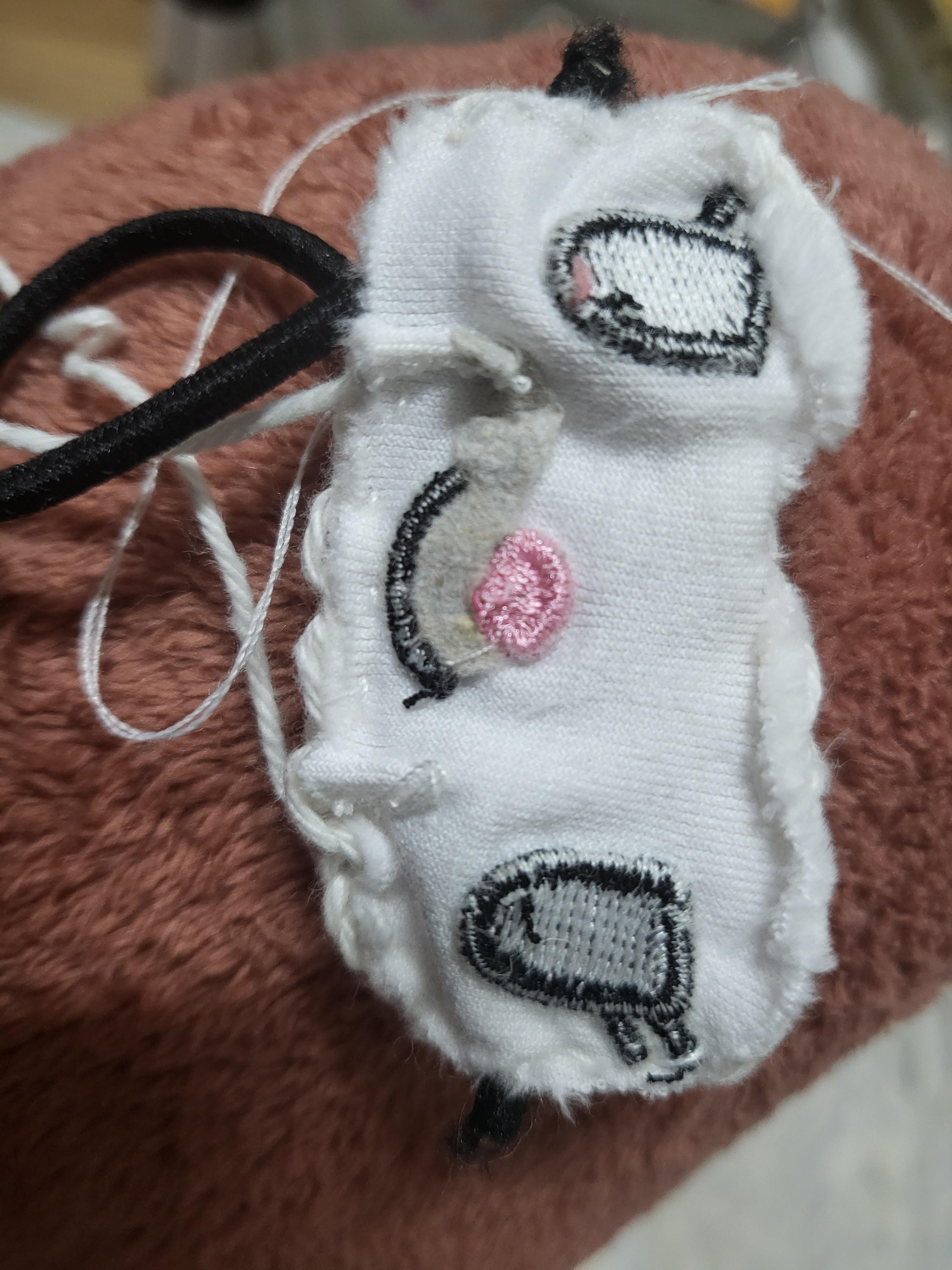 1. 아까 오려냈던 얼굴을 가져와 길이를 잰다.