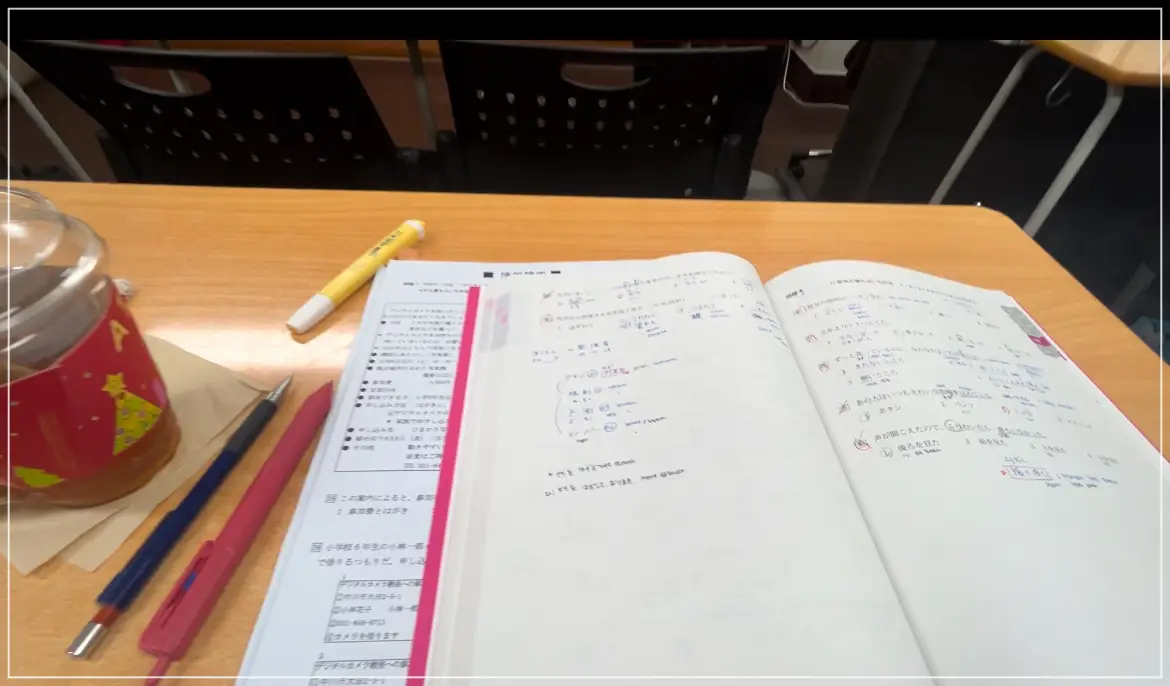 시사일본어-수업실-공부하는-사진