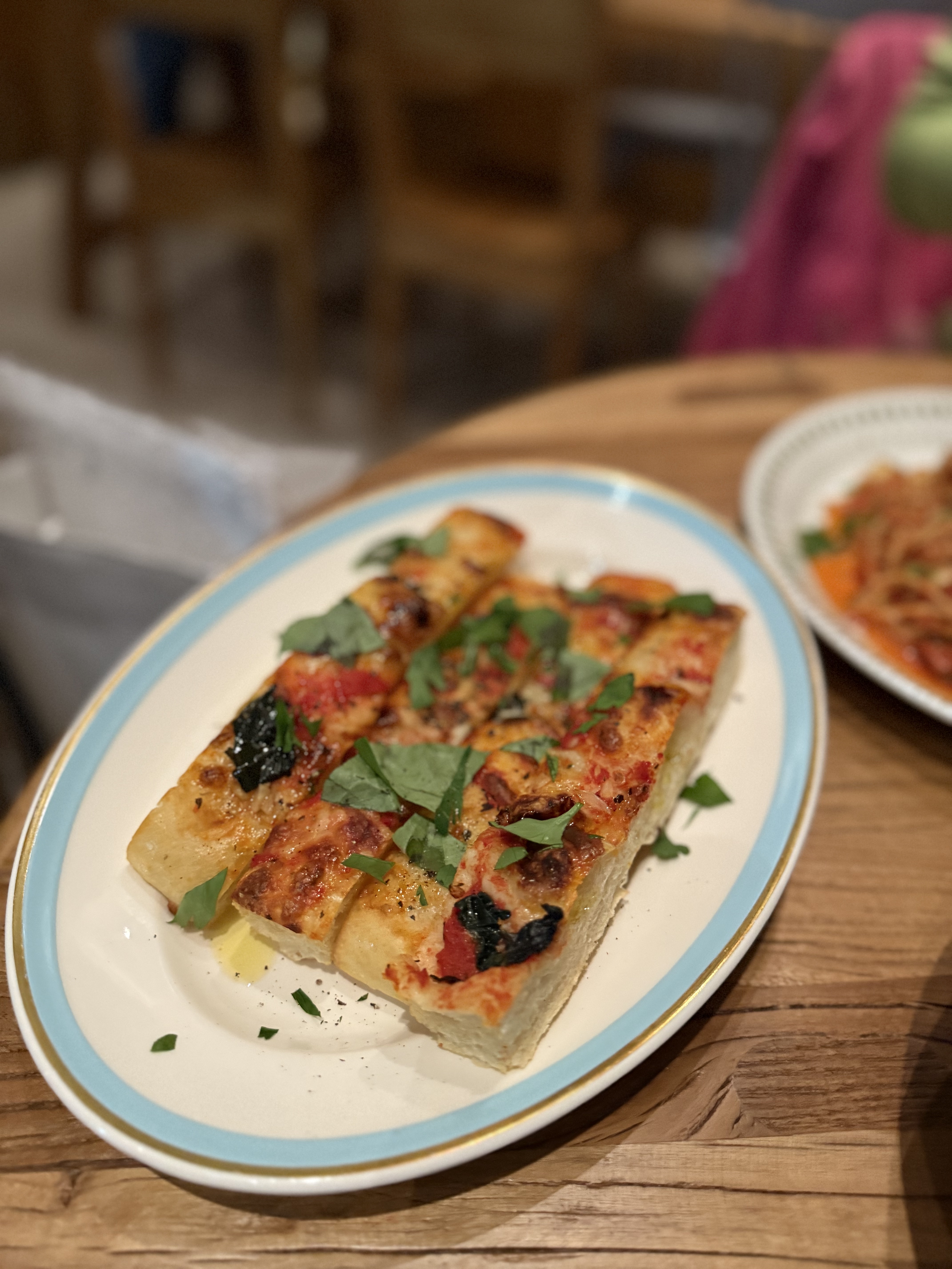 고르곤졸라 바질 포카치아