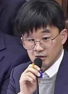 권우현 변호사 프로필 권우현 감치 법원행정처 고발