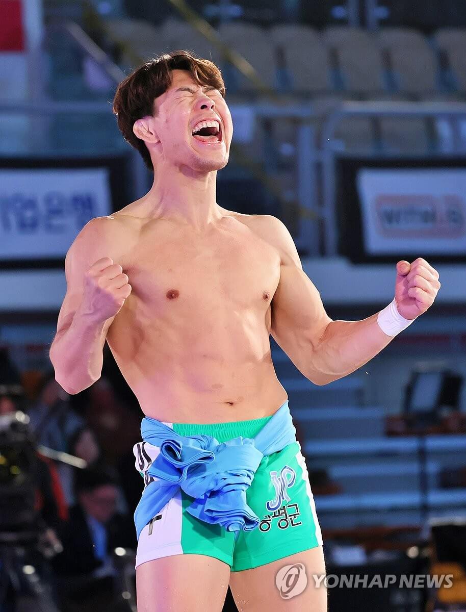 설날장사 씨름대회 이완수 소백장사