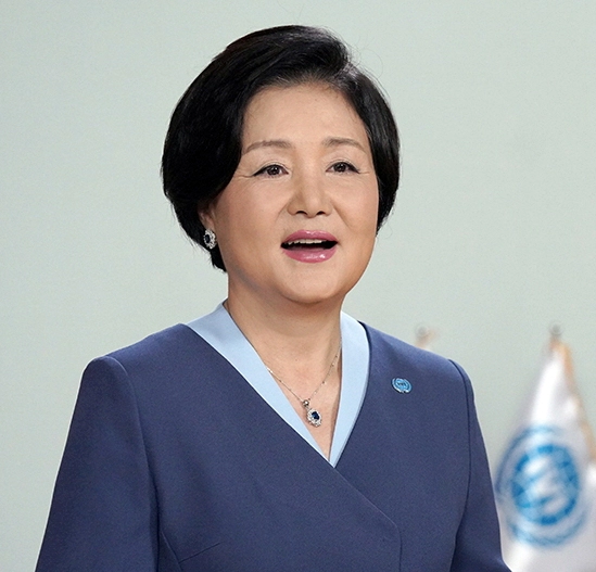 김정숙 여사 프로필 나이 고향 학력 종교 재산