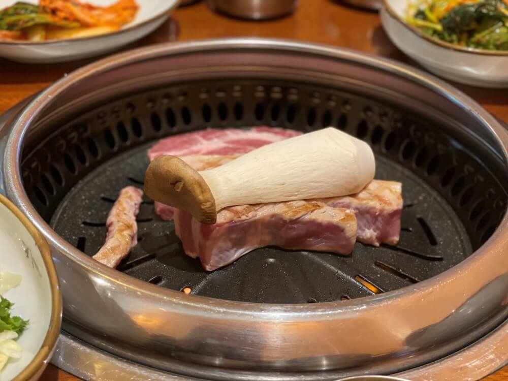 금고깃집-금돼지-눈꽃목살-모습