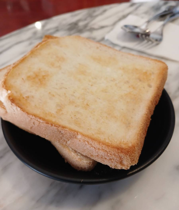 경양식당 구운식빵