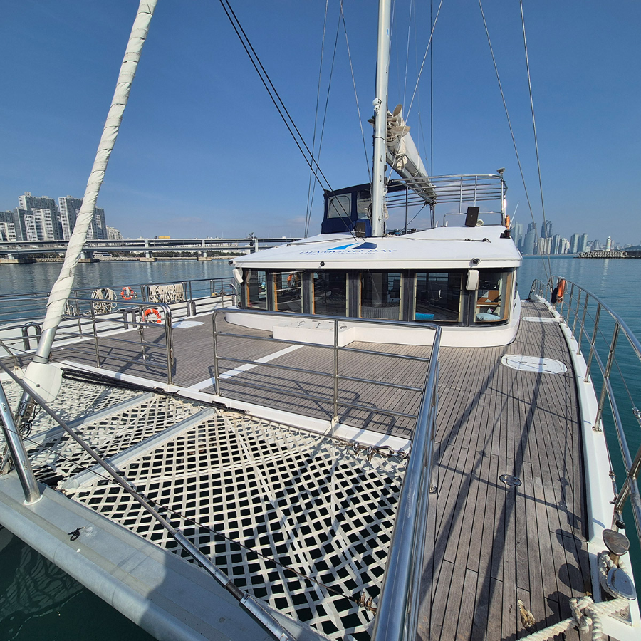 요트 외부 모습