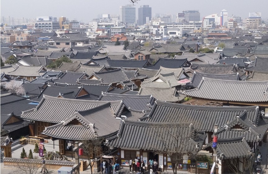 전주 한옥마을의 전통가옥 사진