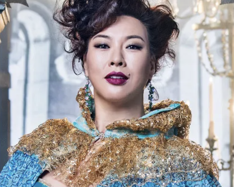 정영주 뮤지컬 무대의상