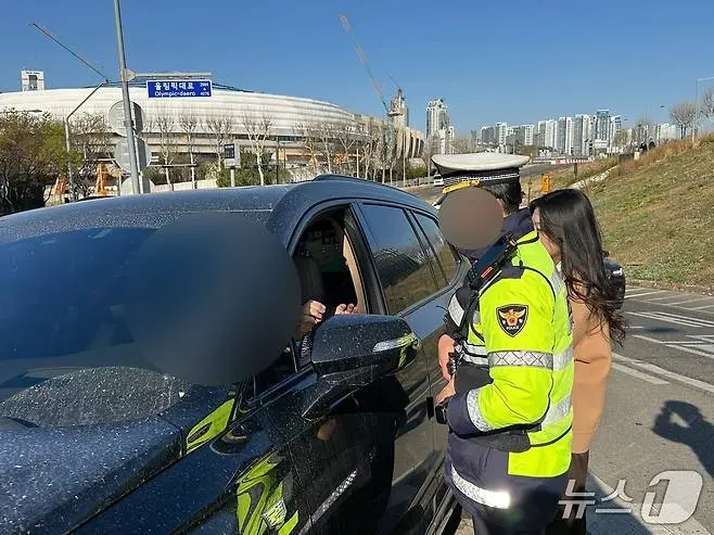 경찰단속을 피하는 베테랑 운전자의 법률 방어 지침서