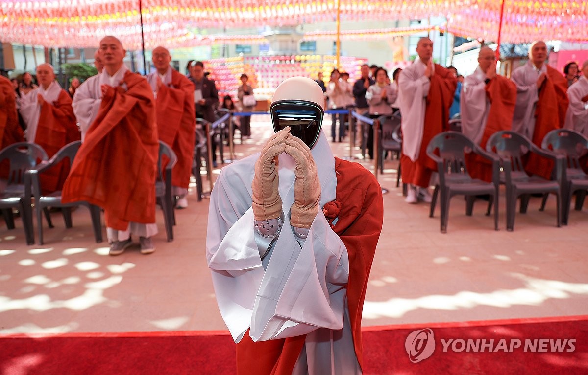 로봇 스님 가비: 조계사 수계식 현장 공개! '로봇 오계'에 담긴 AI 윤리의 비밀