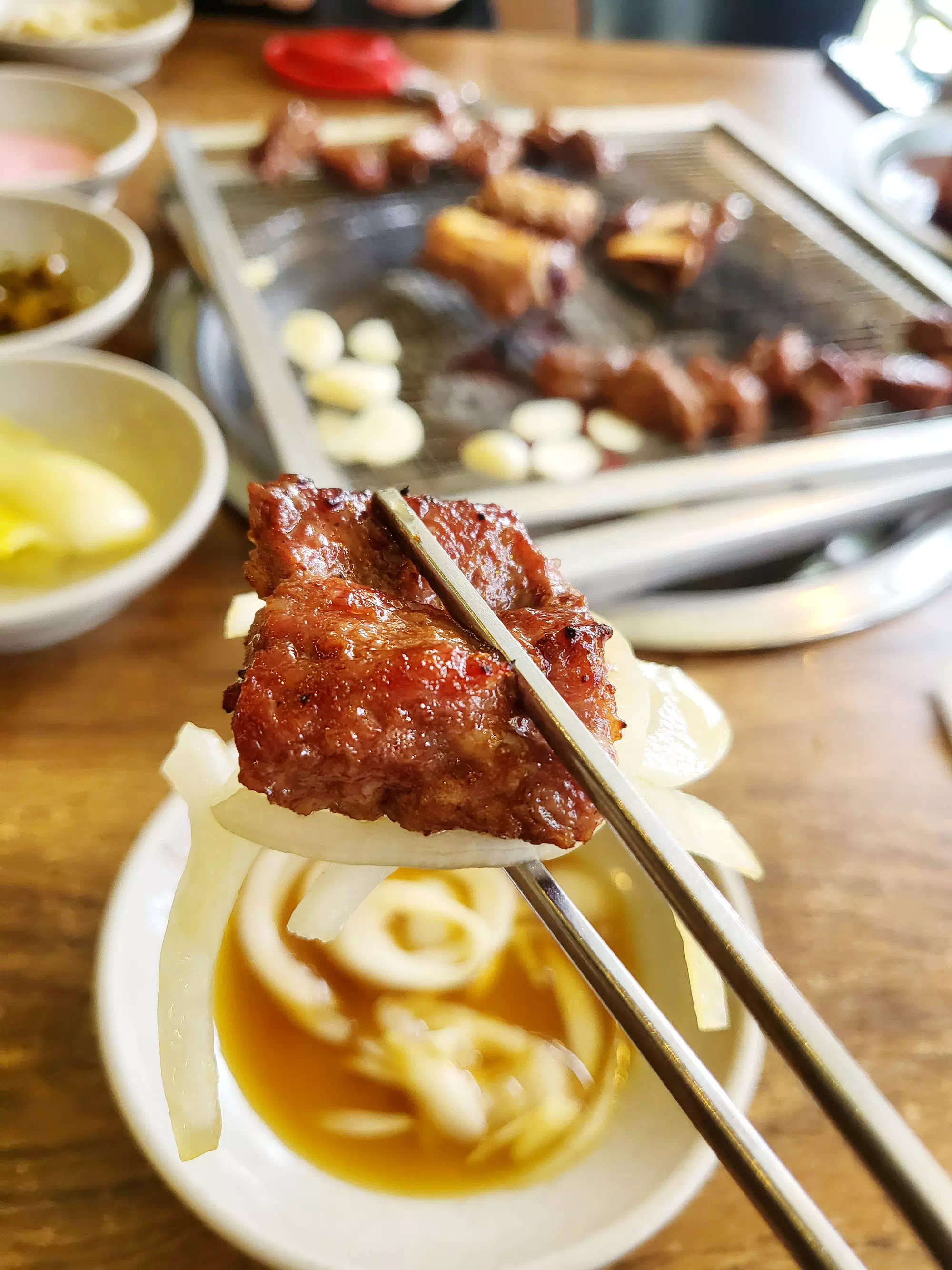 양파절임과 함께먹는 갈비
