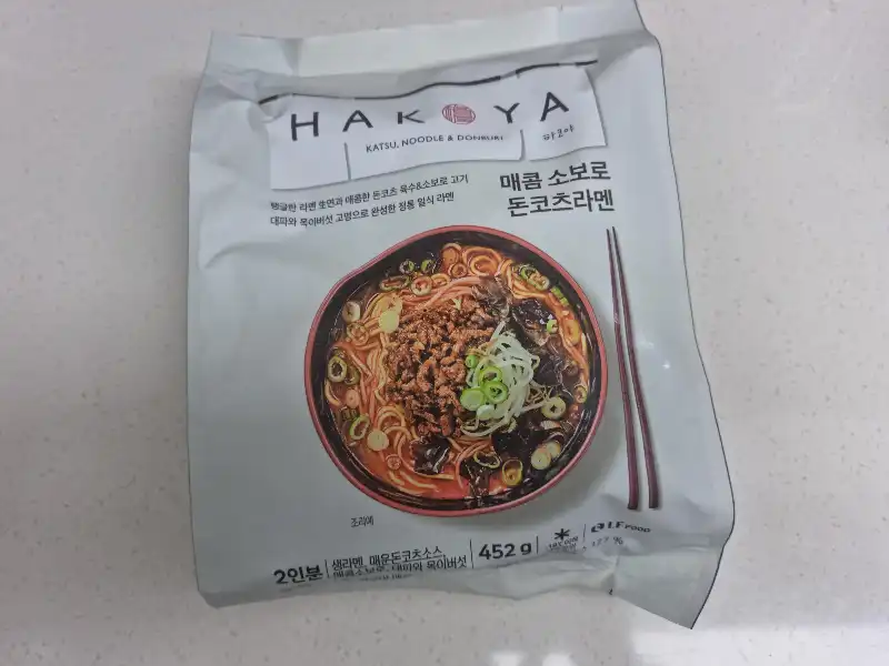 하코야 매콤 소보로 돈코츠라멘