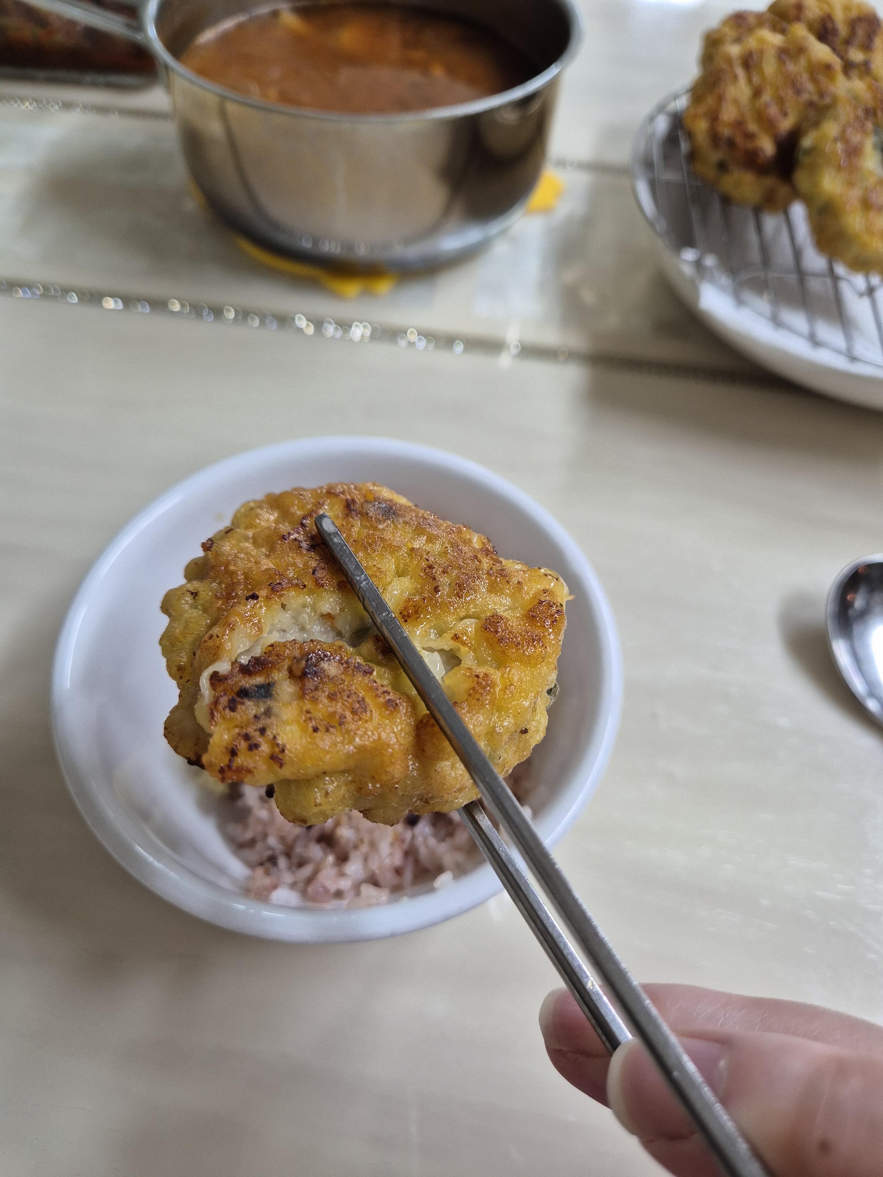 비비고 고기완자 두툼해서 먹기 좋다