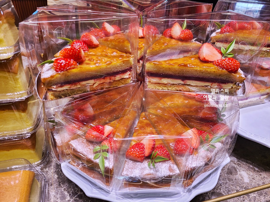 파리크라상 더 현대 서울 딸기 메뉴 디저트 케이크 타르트 티라미수 가격