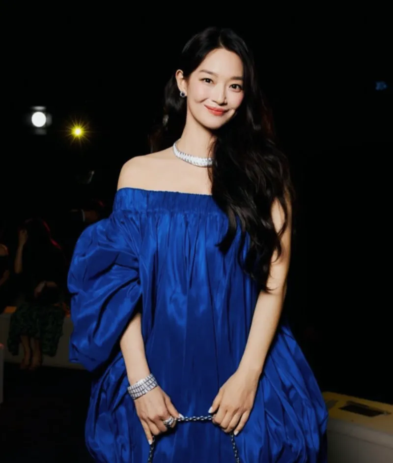 루이비통 하이 주얼리, 루이비통 버츄어시티 컬렉션, 신민아 화보, 신민아 루이비통, 고소영 패션, 고소영 동안 비결, 다이아몬드 반지 추천, 오프숄더 드레스 코디, 하이 주얼리 스타일링, 40대 여성 하이 주얼리, 명품 주얼리 브랜드, 셀럽 착용 주얼리, 공유 수트핏, 공유 공식석상 패션, 명품 수트 코디법, 신민아 공유 루이비통, 공유 신민아 투샷, 루이비통 커플 화보, 남녀 하이 주얼리 스타일링