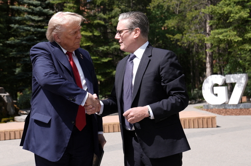 트럼프 미국 대통령(왼쪽)과 키어 스타머 영국 총리