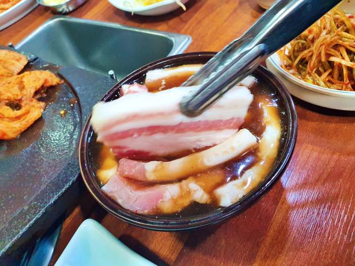 생방송 오늘저녁 청주 무심천 벚꽃길 서문시장 청주식 삼겹살 맛집