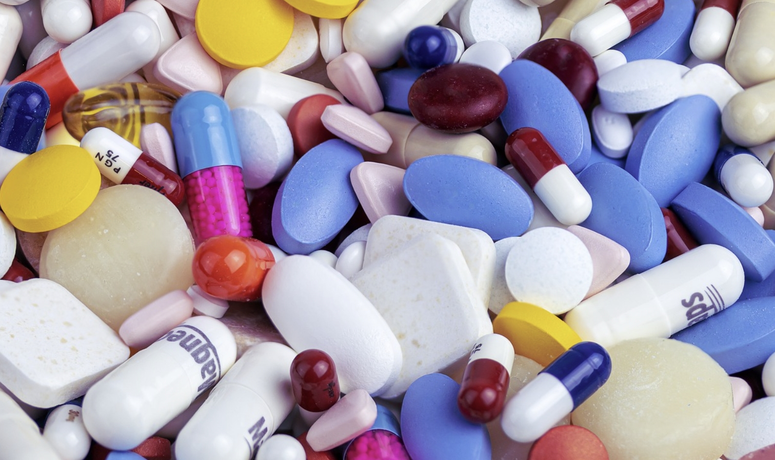 다양한 영양제들의 사진