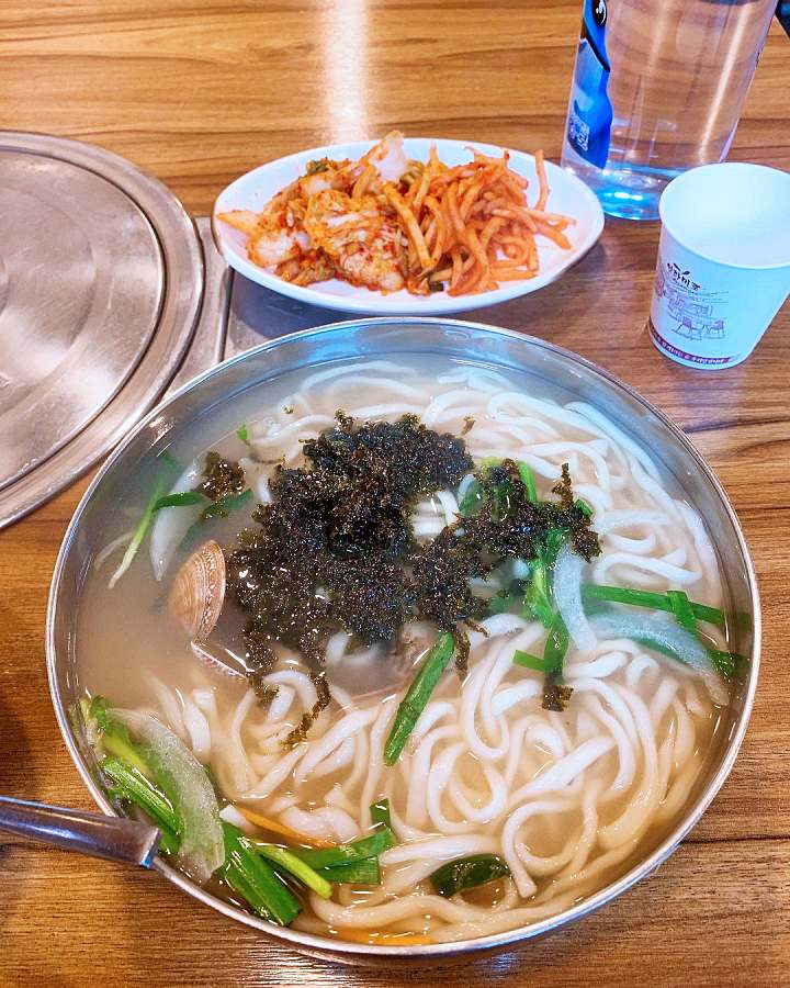 25년 정성 한 그릇 손칼국수 만두칼국수 수원 수원역 맛집 추천 생방송투데이 맛의 승부사