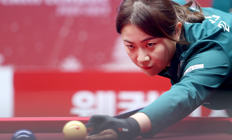 PBA팀리그 NH농협카드의 김민아 당구선수