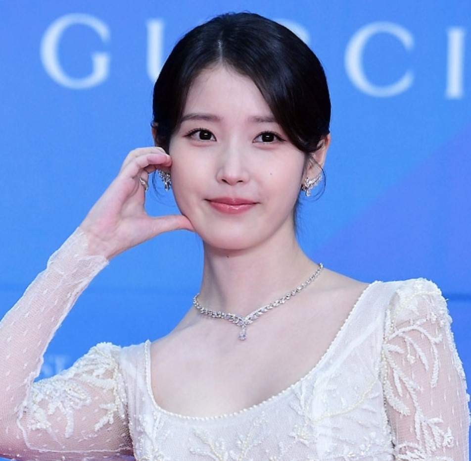 아이유의 힘? 23년 전 노래 리메이크, 저작권료 180배