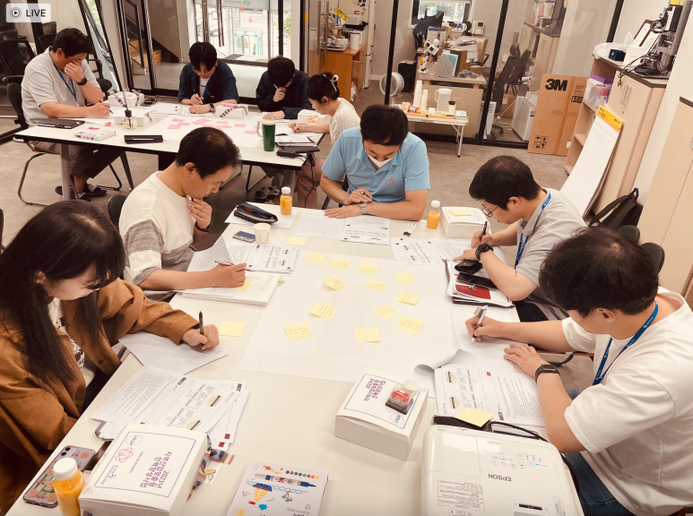 엠엔비젼 임직원을 위한 제안서작성법 강의 진행