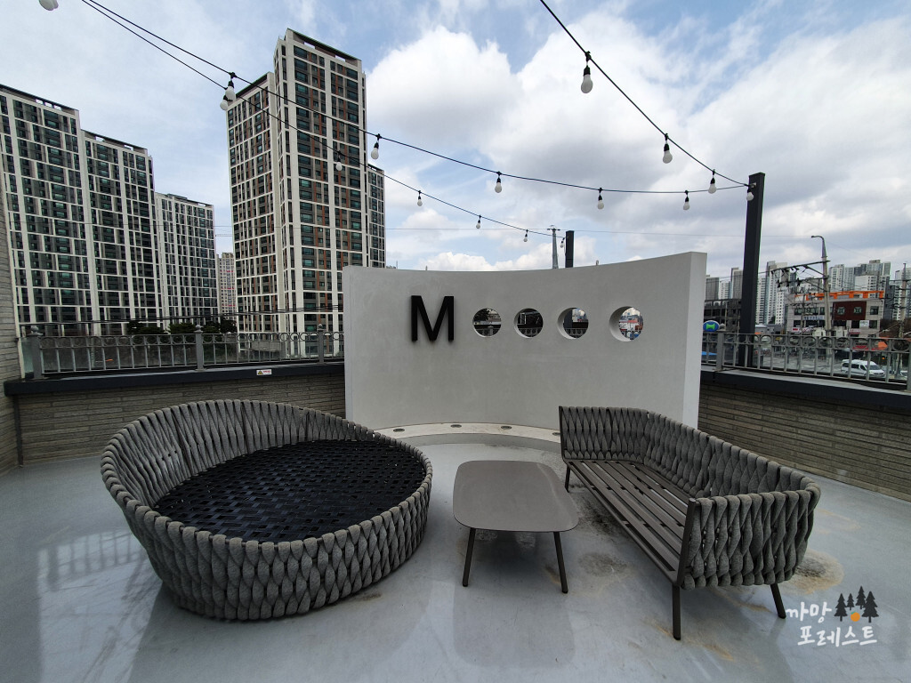 M베이커리 카페 테라스