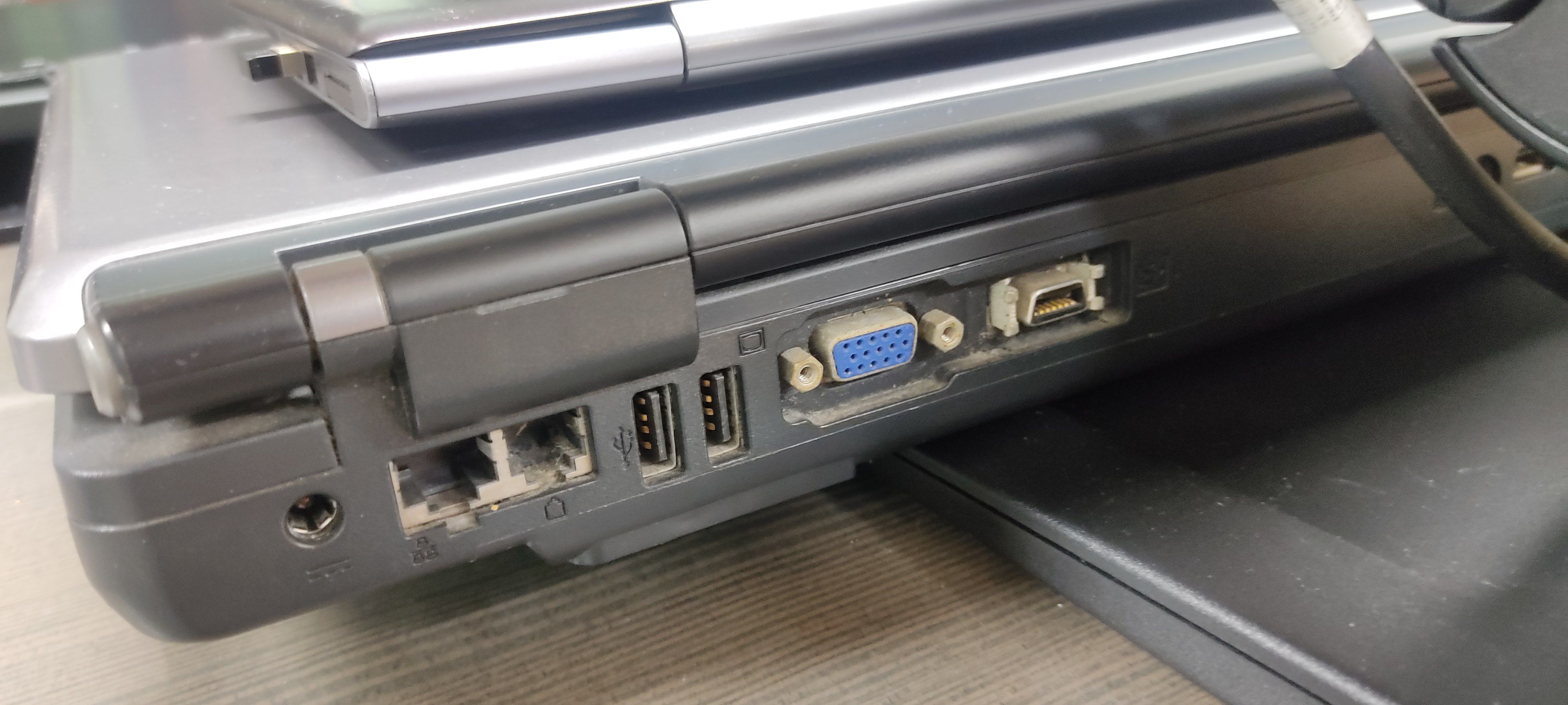 HDMI VGA DVI 변환케이블 구형모니터 듀얼모니터 연결