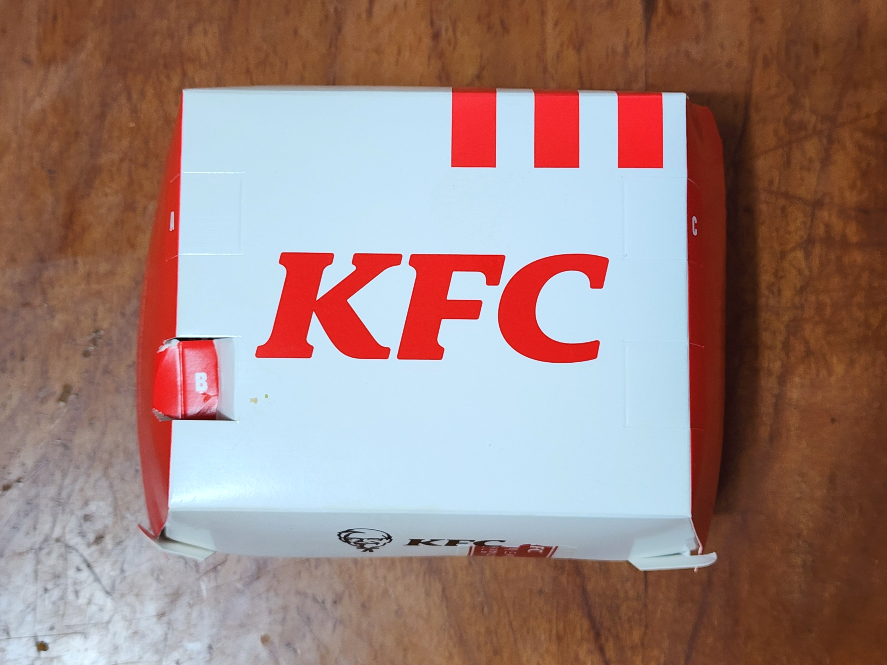 블랙라벨폴인치즈버거