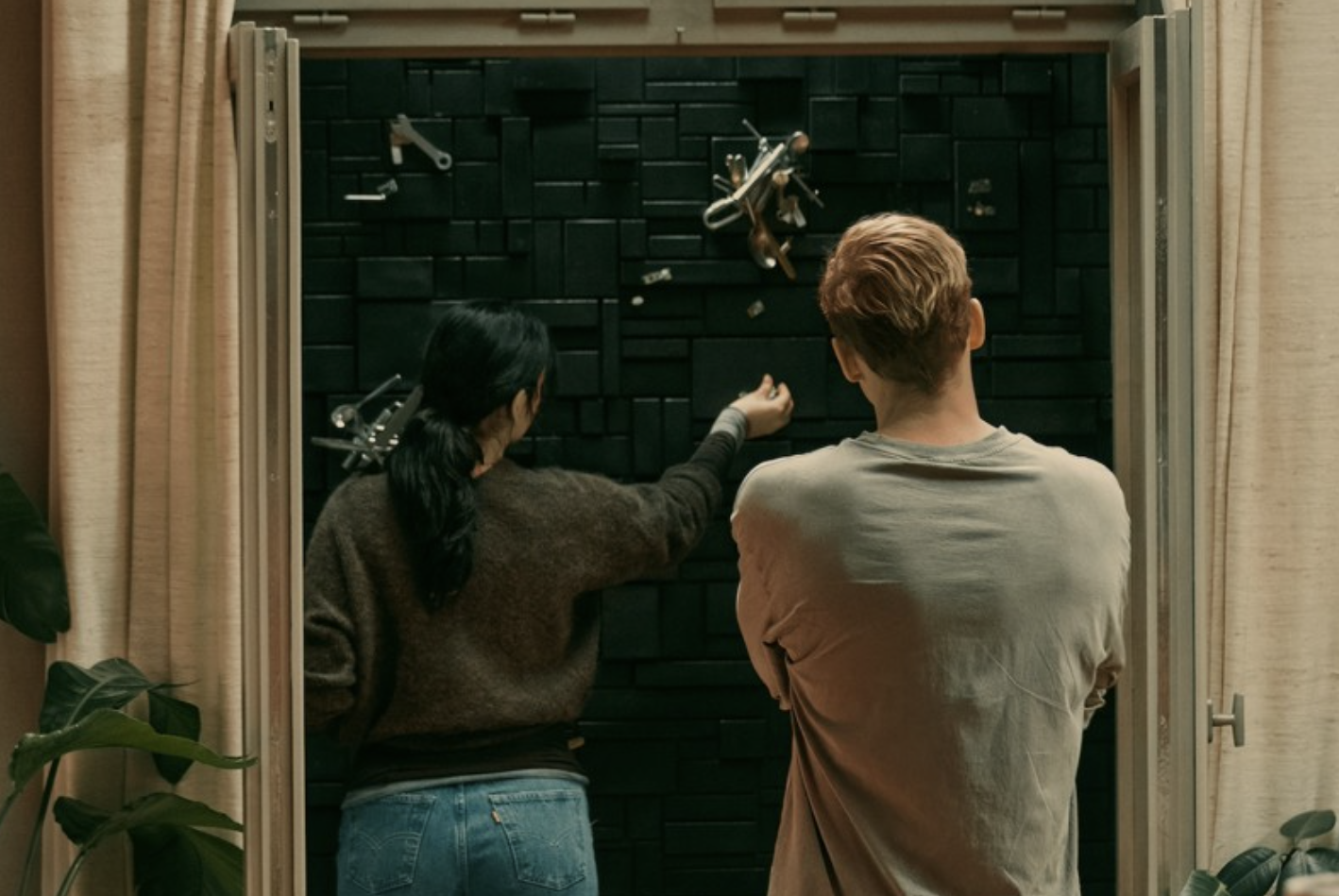 넷플릭스 신작 리뷰|《브릭》